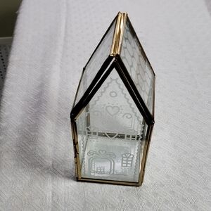 St. Nicholas Square Curio House